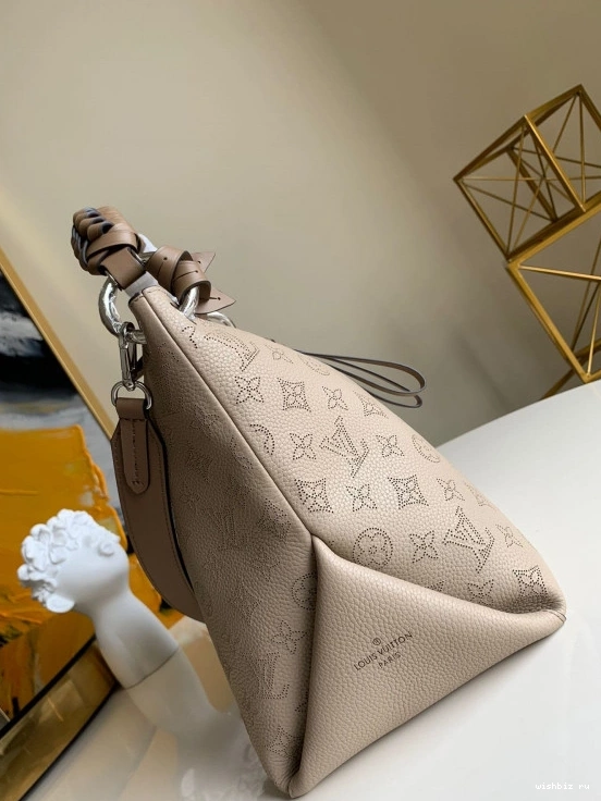 WIS MM HOBO LOUIS BEAUBOURG VUITTON 1109